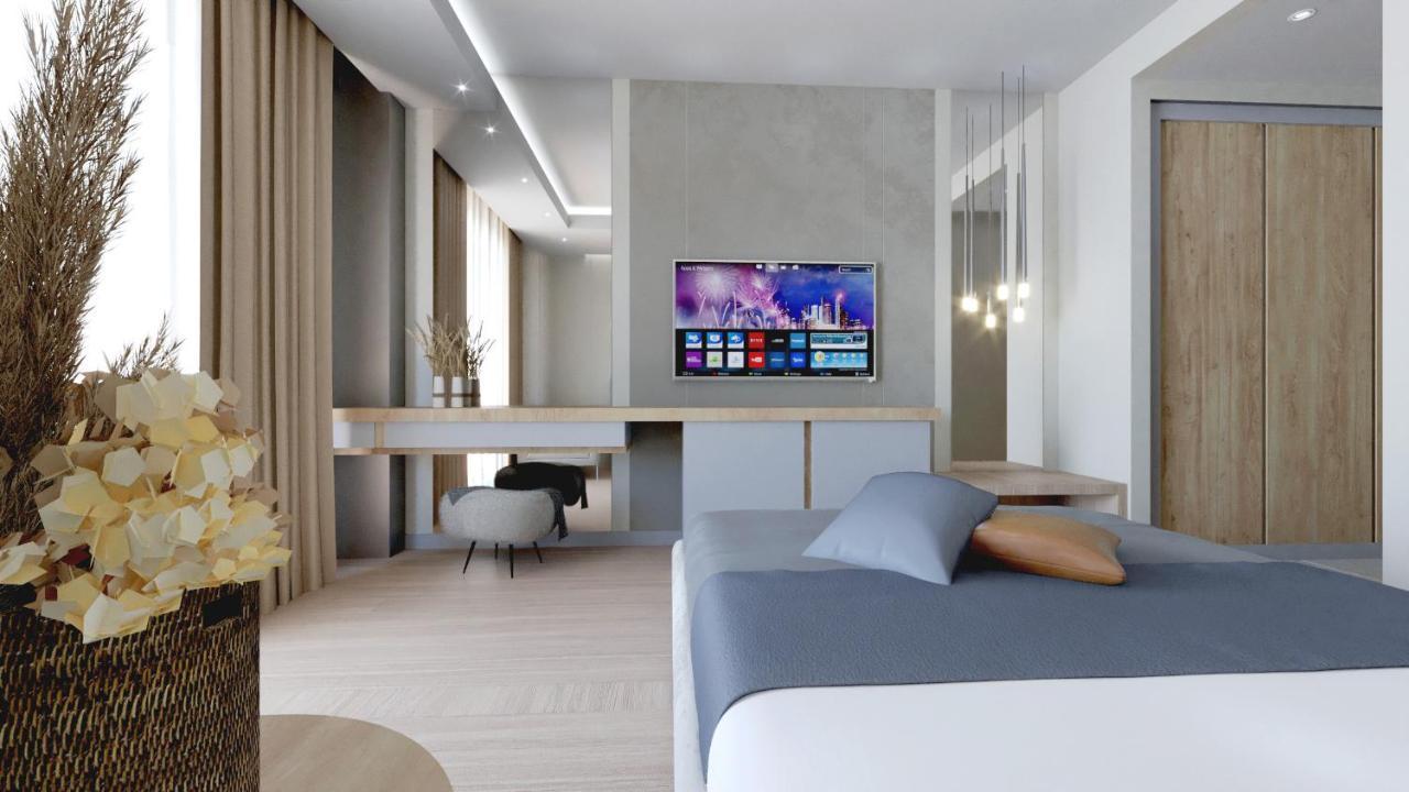Hotel Story &